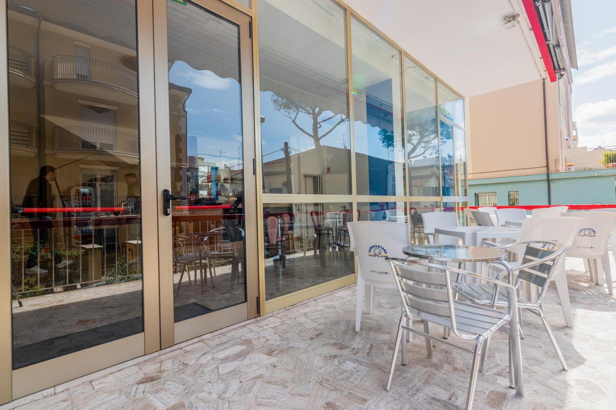Hotel Serafini ريميني المظهر الخارجي الصورة